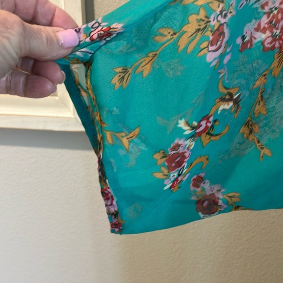 Floral Kimono with Fringe - Picture 3 of 4